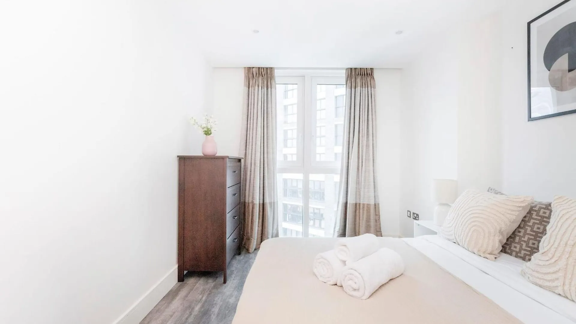 Bnbnova - 2Br - Tower Bridge & Liverpool Street London 0*,  United Kingdom
